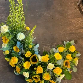 Decoration yellow Title «CityFlowers» in Belgium»