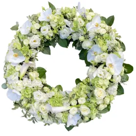 Funeral wreath white Title «CityFlowers» in Belgium»